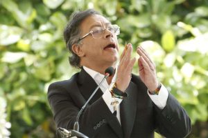 Petro retrata a Iván Duque como cómplice del genocidio en Gaza