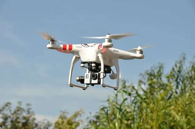 Prohíben operaciones con drones y su comercialización en el país