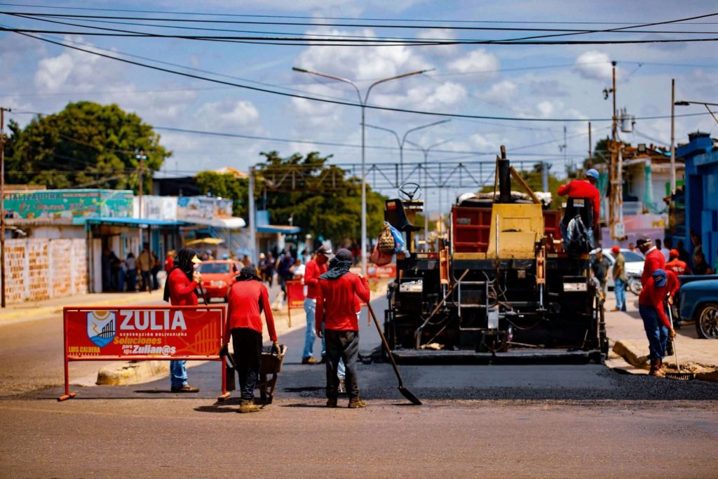 Reparan vía al aeropuerto de Maracaibo
