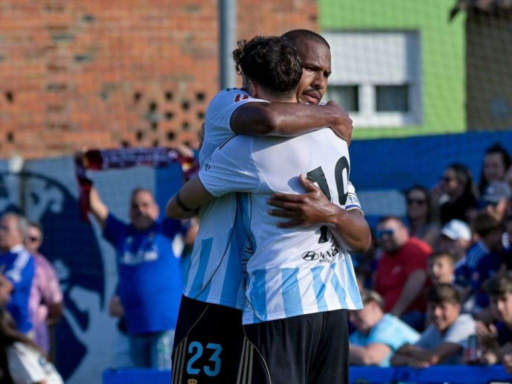 Salomón Rondón marcó su primer tanto con el Real Oviedo