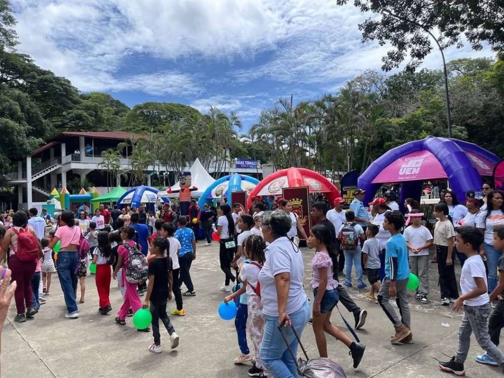 Venezuela Ríe lleva alegría a más de 70 mil niños y abuelos en Guárico