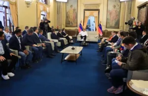 Alcaldes opositores se reunieron con Maduro en Miraflores