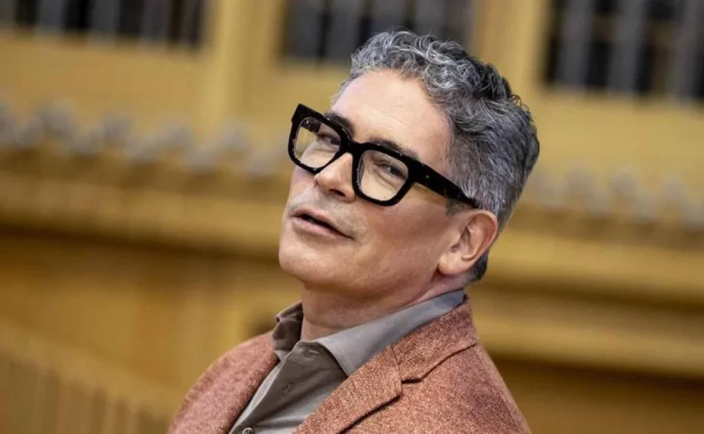 Boris Izaguirre sorprende con un desnudo integral en Isla Margarita