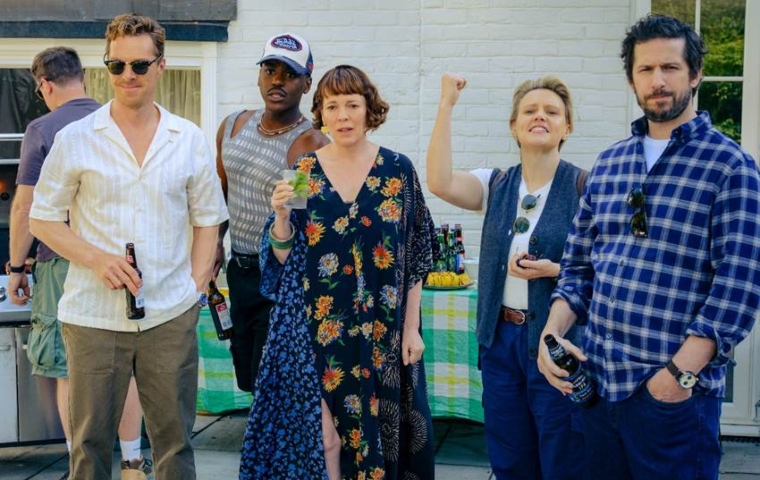 Olivia Colman y Benedict Cumberbatch protagonizan la nueva comedia Los Roses