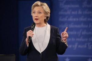 Hillary Clinton compara la estrategia del Caribe de Donald Trump con la 'guerra contra las drogas' de Duterte