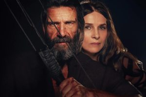 El regreso de Ulises (2024), crítica. Esta adaptación de la Odisea no tiene caballos gigantes ni corazas con pectorales, pero no lo necesita para ser fiel al mito original