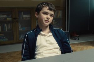 Owen Cooper es el mejor actor de reparto en miniserie por 'Adolescencia' y hace historia de los Emmys