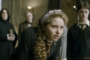 La actriz de 'Harry Potter' que decidió hacer OnlyFans ha sido excluida de las convenciones de la saga. "¡Solo estoy jugando con mi pelo!"
