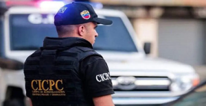 Atacó con un destornillador y huyó