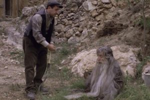 Últimas horas para ver en Netflix una de las mejores comedias de la historia, que demuestra que todos somos contingentes, pero José Luis Cuerda era necesario