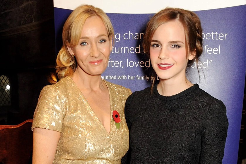 "Tiene tan poca experiencia en la vida que ignora lo ignorante que es". J.K. Rowling ataca con dureza a Emma Watson tras sus declaraciones sobre la autora de 'Harry Potter'