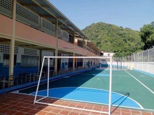 530 niños beneficiados con rehabilitación de escuela en Guarenas