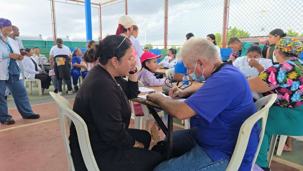 Afectados por la explosión en el Zulia reciben atención