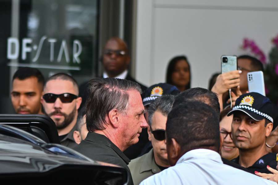 Bolsonaro es liberado de su arresto domiciliario para recibir tratamiento médico