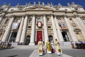 Carlo Acutis, el patrón de internet, fue canonizado por el papa León XIV