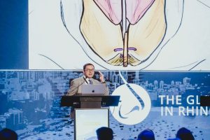 Froilán Páez brilló en Rio; Dictó charlas y operó en vivo en Congreso Mundial de Rinoplastia - FOTO