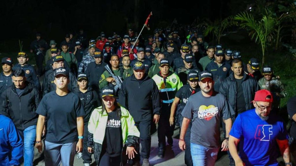 Diosdado Cabello lideró marcha nocturna 7K junto a la Jpsuv