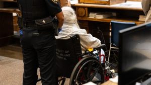 Una anciana de 95 años le quitó la vida a su compañera de asilo con el pedal de su silla de ruedas