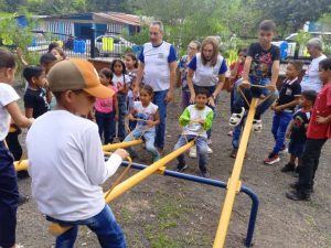 Entregaron dos nuevos parques para beneficiar a 900 niños en Monagas