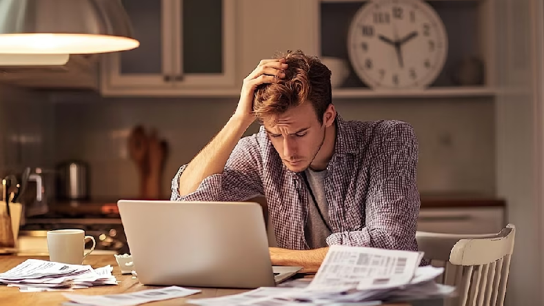 por qué el inicio de la semana dispara el estrés, la ansiedad y hasta el riesgo cardíaco según la ciencia