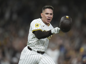 Freddy Fermín envía a los Padres a postemporada