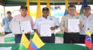 Gobernadores fronterizos de Colombia y Venezuela firman Memorándum de Entendimiento en el río Orinoco