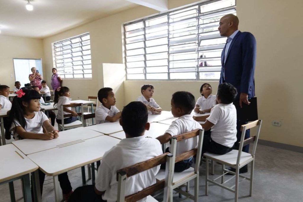 Gobierno inaugurará 30 nuevas escuelas durante este año escolar