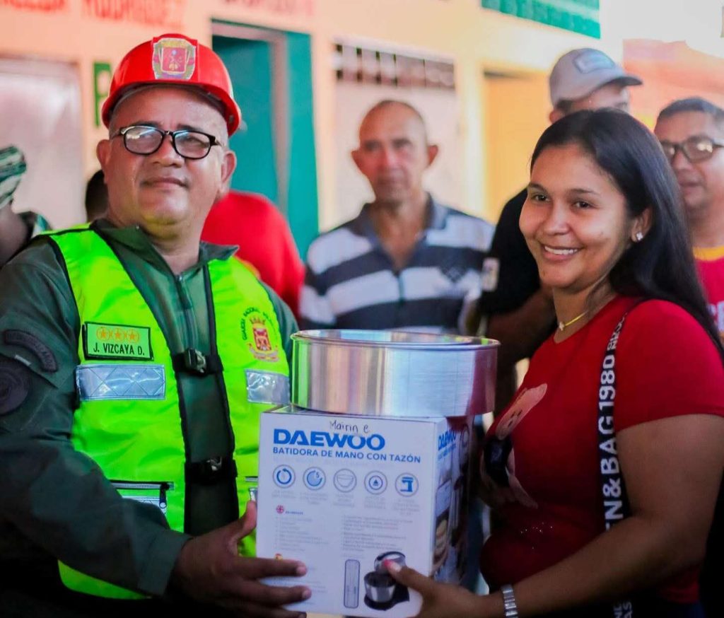 Jóvenes emprendedores de Camaguán reciben recursos para sus negocios