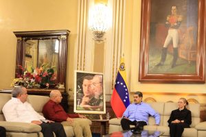Maduro: Cuba y Venezuela enfrentan una guerra híbrida y una agresión imperial