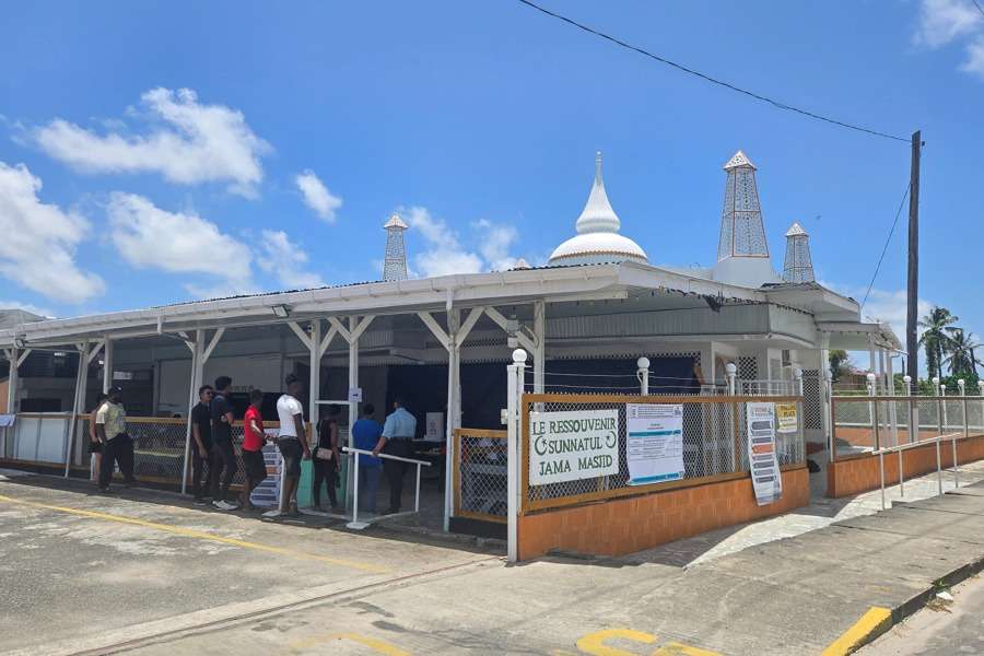 Observadores destacan irregularidades en presidenciales de Guyana