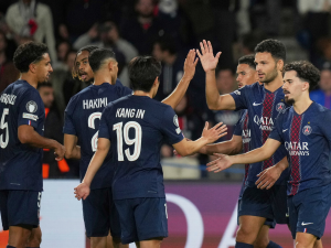 PSG empezó con victoria su defensa del título