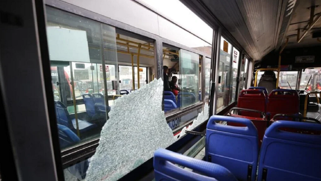 Tres venezolanos y dos cubanos resultaron detenidos en Perú por extorsión contra transportistas