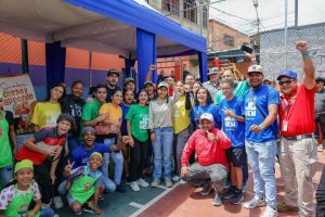 Pueblo venezolano se une para producir y defender la paz de la Patria