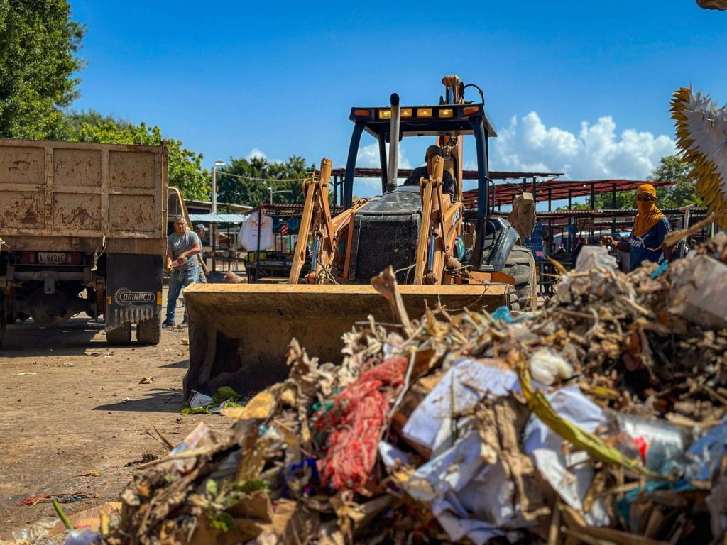 Retiraron 200 toneladas de basura del Mercado Municipal de Cumaná