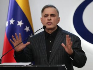 'Serán imputados por el delito de instigación pública'