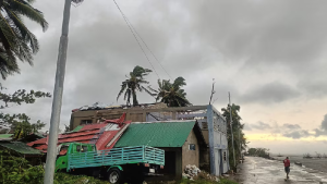 Un fuerte terremoto de magnitud 6,9 sacudió el centro de Filipinas