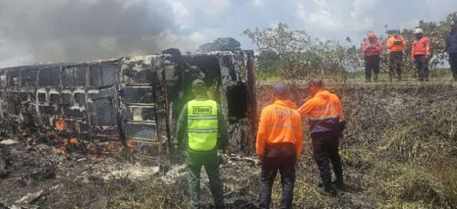 10 personas murieron tras incendiarse un autobús en la vía Upata-Guasipati