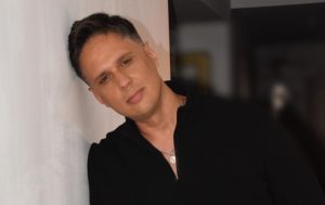 Andrés Brandt lanza su primer tema original "Buenas noches, soledad"