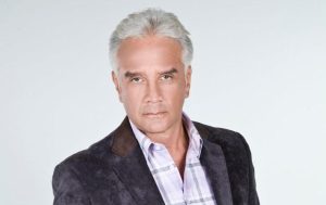 Aroldo Betancourt se une a la taquillera obra “Perfectos Desconocidos” [+Funciones especiales]