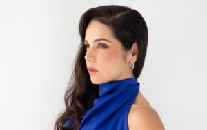 Charyl Chacón debuta como escritora con una novela potente y esperanzadora