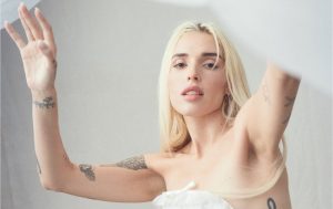 Elena Rose, la compositora que cambió la música latina