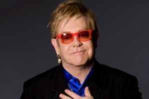 La preocupante publicación de Elton John que alertó a sus fans