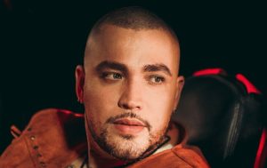 Jessi Uribe emociona con “La Ambulancia”, balada que rescata corazones rotos