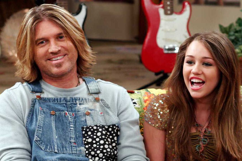 La extraña conexión entre David Lynch y 'Hannah Montana' que una de sus estrellas aún lamenta a día de hoy