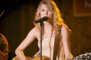 Hace 16 años, Taylor Swift hizo un cameo en la película de otro icono del pop. Y también nos dejó una de las mejores canciones de la banda sonora