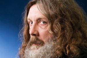 Alan Moore odia profundamente todas las adaptaciones de sus cómics. Todas menos una sobre Superman