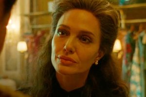 Angelina Jolie contrató a un sicario para matarse a sí misma, pero fue el asesino el que terminó salvándola. "Era una persona bastante decente"