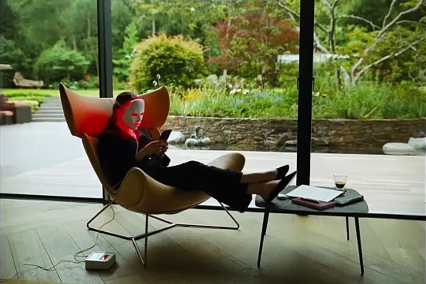 Emma Stone se rapa al cero al ritmo de Chappell Roan en el extrañísimo tráiler de 'Bugonia', thriller de ciencia ficción del director de 'Pobres criaturas'