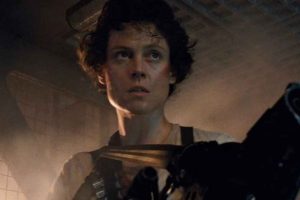 Sigourney Weaver quiere volver a ser la teniente Ripley, y ya tiene un guion de 'Alien' para conseguirlo. "Las primeras 50 páginas son muy buenas"
