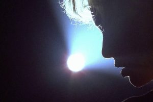 Últimos días para ver en Netflix este deslumbrante musical ganador de 6 premios Oscar que mezcla la comedia negra con un drama carcelario